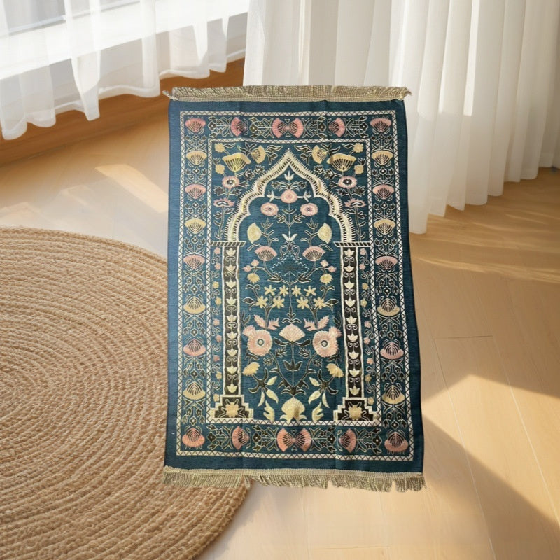 Portable Thin Middle East Ethnic Style Flower Gold Thread Worship Carpet